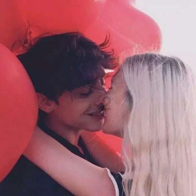 你的父母如果曾经“抛弃”你，多年以后想要回到你身边你会接受吗？游戏画面