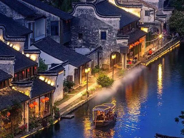 家乡年集幸福“赶”｜一个卖鞋摊干了20多年 穿他鞋子长大的小朋友也已成家立业